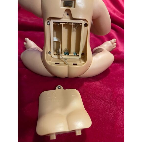 Hasbro 2006 Baby Alive Soft Face Baby Doll No Works - Picture 6 of 7